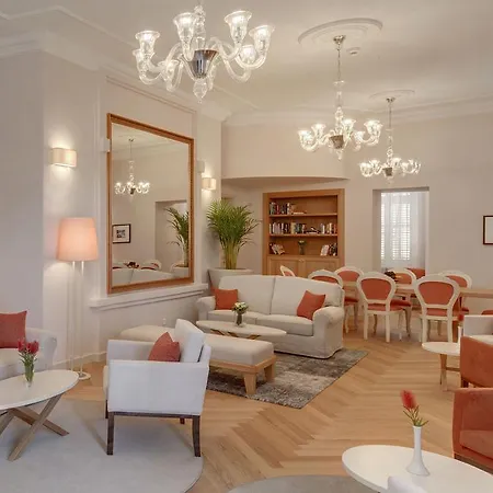 Isabella Castle Apartment